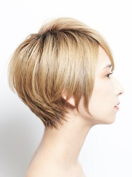 ヘア デザイン リスク(HAIR DESIGN RISK) 【RISK 高橋勇太】金髪でシルエットが完璧な束感ベリーショート