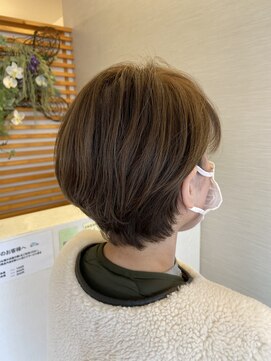 アカラ ヘアー akala hair 大人ショート