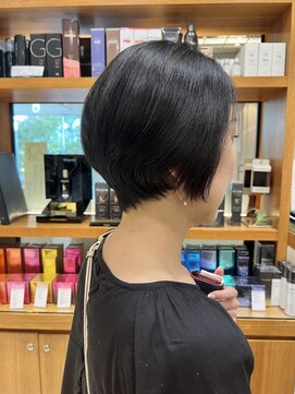 アフィナー 新宿(Afinar) 大人ショート/骨格補正