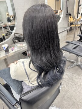 ジーナ 池袋(Zina) #ネイビーブラックのグラデーションカラー