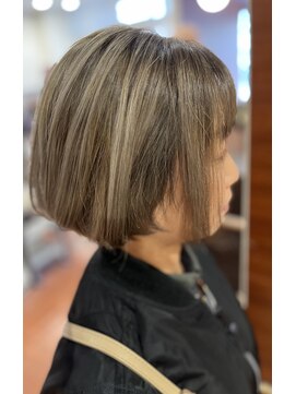 アヴァンス 光明池店(AVANCE.) シャドールーツ