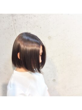 シュアーヴ(SUAVE) 【SUAVE/北巽】ワンレンボブ×パールグレージュ☆