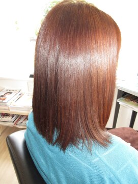 コア フィール ア デイ(COIFFURE A DAY) 【見附今町】ミディーストレート