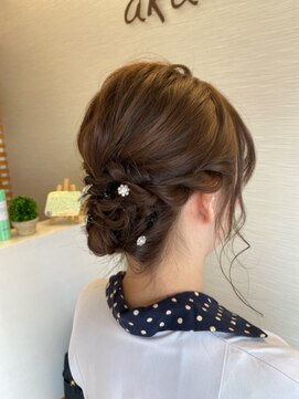 アカラ ヘアー akala hair パーティアレンジ