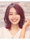 ふわりとした外ハネが可愛いミディアムヘア