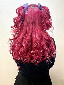 ヘアセットアップス(UP's) 鮮やかなカラーで華やかな巻き『クォーターハーフツインテール』