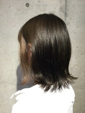 タエビスアリッサム(Taebis Alyssum) ベージュイヤリングカラー