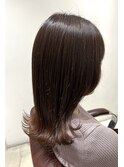 濃いめベージュ