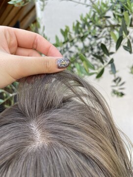 シーク(CEEK NO.4) ブリーチありグレージュ