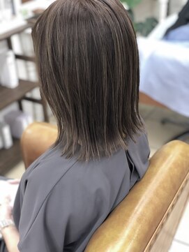 シャルティア(SHALLTIA) ハイライトカラー【山口市美容室】【山口市ハイトーンカラー】