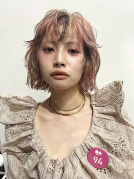 レコ 渋谷(LECO) ピンクとブラウンのコントラストデザイン
