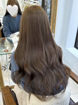 アマトウキョウ アユンチェ(AMA TOKYO×AYUNCHE) アッシュベージュ  ベージュカラー   透明感カラー