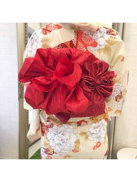 ハットウ(HATTO) 華やかな浴衣アレンジ