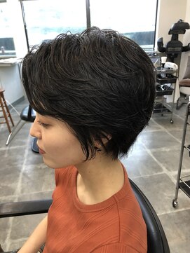イズミ(izumi) ショートパーマスタイル