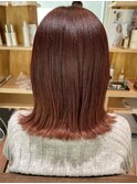 切りっぱなし風ミディアムボブ