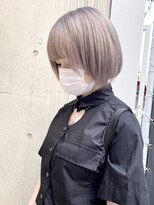ディア(.eer)&nbsp;秋のグレージュ◎ハイトーンショートボブ/wカラー/ダブルカラー