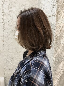 ペネロープ(Penelope) ［新宿］レイヤーボブ/外ハネ/ハイライト/イルミナカラー