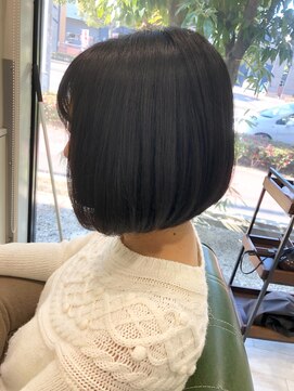 ヘアーアンドビューティー ザ ビー(Hair & Beauty the B) 前下がりぱつっとボブ！