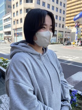 ボアップ(boappu) #ショートヘア#ボブ#センター分け#顔まわりカット