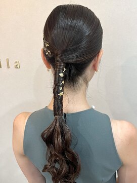 ミラ(Mila) 金箔アレンジ☆艶々タイトポニーテール