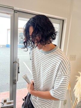 O メンズカットパーマセンターパートメンズ人気スタイル