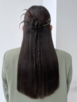 ロンド 表参道店(Lond)&nbsp;ストレートでお洒落なハーフアップ！カチモリヘア