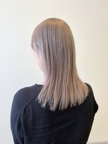 スリーバイザサロン(THREE by the salon)&nbsp;ホワイトベージュ