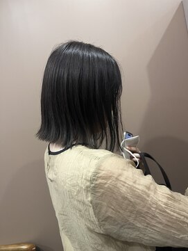 インビテーション 名古屋(invitation) 伸ばしかけ、外はねボブ