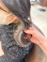 ネオリーブ チロル 横浜西口店(Neolive CiroL.)&nbsp;ホワイトグレー/見せるインナーカラー/デザインカラー【横浜】k