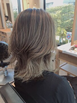 メロ 恵比寿(melo) 大人ショート　白髪ぼかし　脱白髪染め　ハイライト30代50代60代