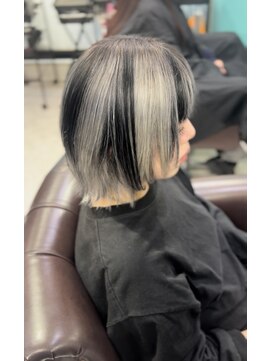 グラッジ 池袋(GLADGE) ホワイトカラー×デザインカラー