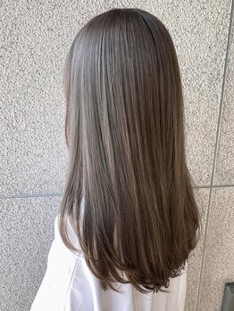 美容師 久保浦の写真/【髪質に合わせ集中補修】理想のうるツヤを叶えるトリートメントで強度と弾力を高め、カラーが映える髪へ＊