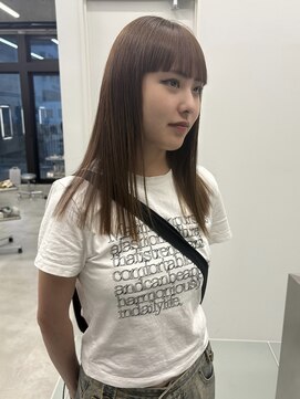 ウム(umu.) ぱつっとline / ワイドバング / 重めstyle / ストレートヘア