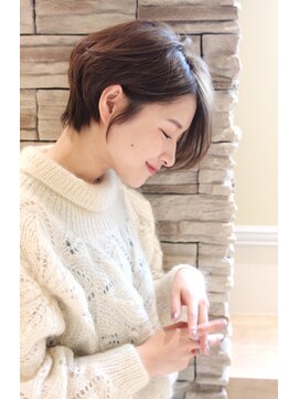 レウナ 外苑前(Reuna) 大人可愛い美シルエットショート