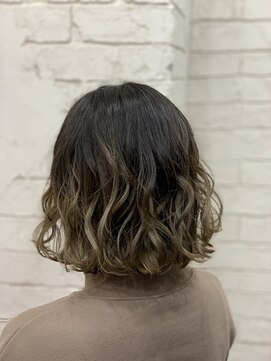 アジールヘア 所沢プロペ通り店(agir hair) グラデーションカラー【所沢／ブリーチ/グレージュ】