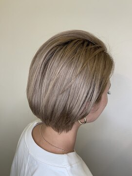 ヘアーサロン イバ(IBA) ハイトーンベージュ