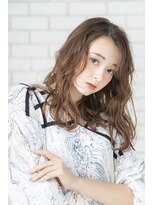 クロエ 中野(Cloe) フェザーバング/巻き髪ロングスタイル/ベージュカラー
