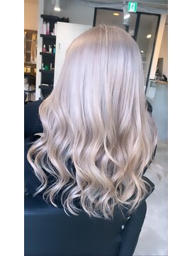 ラフ 難波店(LAFF) #黒髪#ボブルフ#ネビージュ#小顔#ワンレン