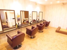 ルルゥズヘアー(Lou Lou's Hair)の雰囲気（落ち着いた雰囲気の店内）