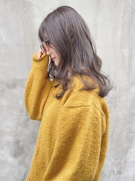 シー(shii..) 《shii..》#ナチュラルヘア#シアーグレージュ