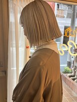 シビウォル(CBWOL)&nbsp;ハイトーンぱっつんツヤボブ