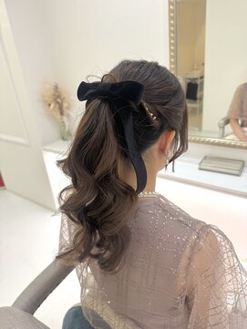 モカラ バイ レーコ(mokara by REKO) ふわふわポニーテール