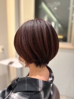 ケリーアン 太田(kelly.un)&nbsp;丸みショート / くびれショート / チェリーブラウン