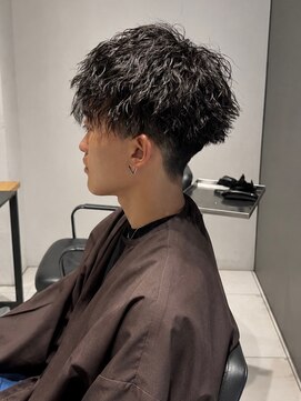 アース 青葉台店(HAIR&MAKE EARTH) 細かい束感が個性を引き出すツイストパーマ【青葉台】
