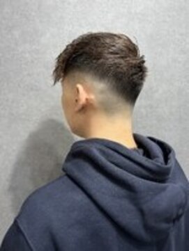 アイトーキョー 名古屋栄(AI TOKYO) スキンフェード/韓国マッシュ/センターパート[名古屋駅/栄駅]