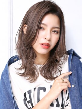 クラッチ 博多(CLUTCH) 大人可愛い20代30代40代小顔 セクシーミディJ10