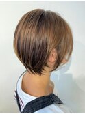 耳掛けショートボブ