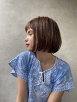 大人かわいいコンパクトAラインボブ　柔らかマロンベージュ