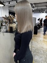 メリー オオサカ(Merly Osaka)&nbsp;透明感&艶がすごい！グレーアッシュカラー