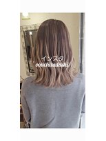 シェリー(cherie)&nbsp;ミルクティーブラウンのくびれバレイヤージュ